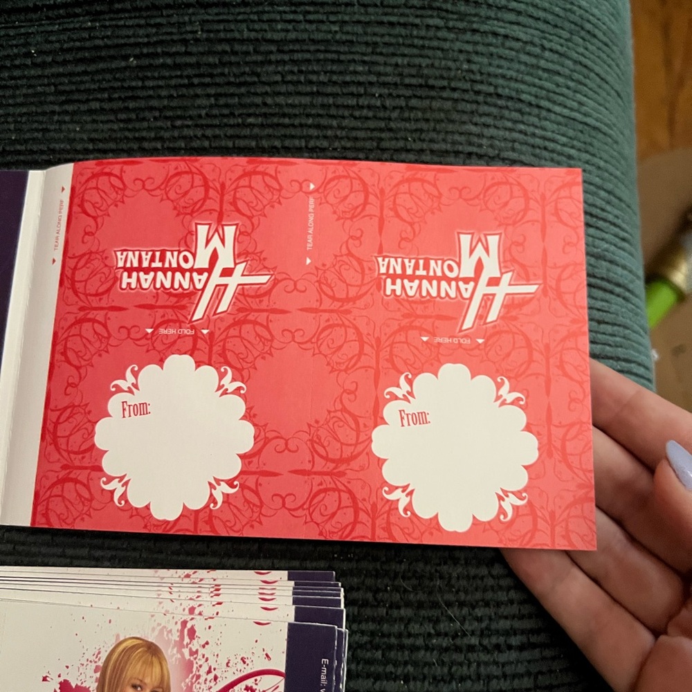 Hannah Montana Valentine's Day cards - Picture 3 of 4